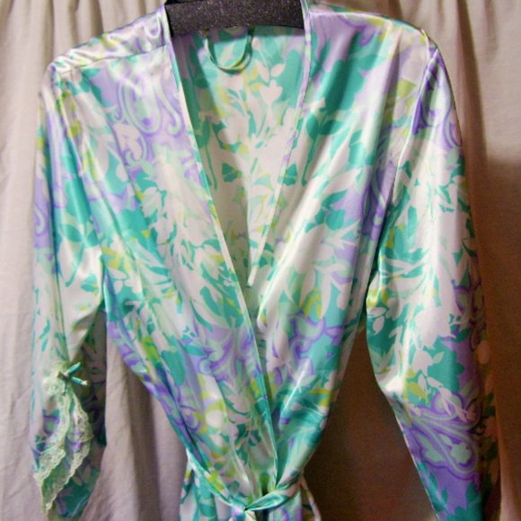 Floral Satin Short Kimono Robe Aqua White Lavender NWOT Size M/L - Picture 3 of 4